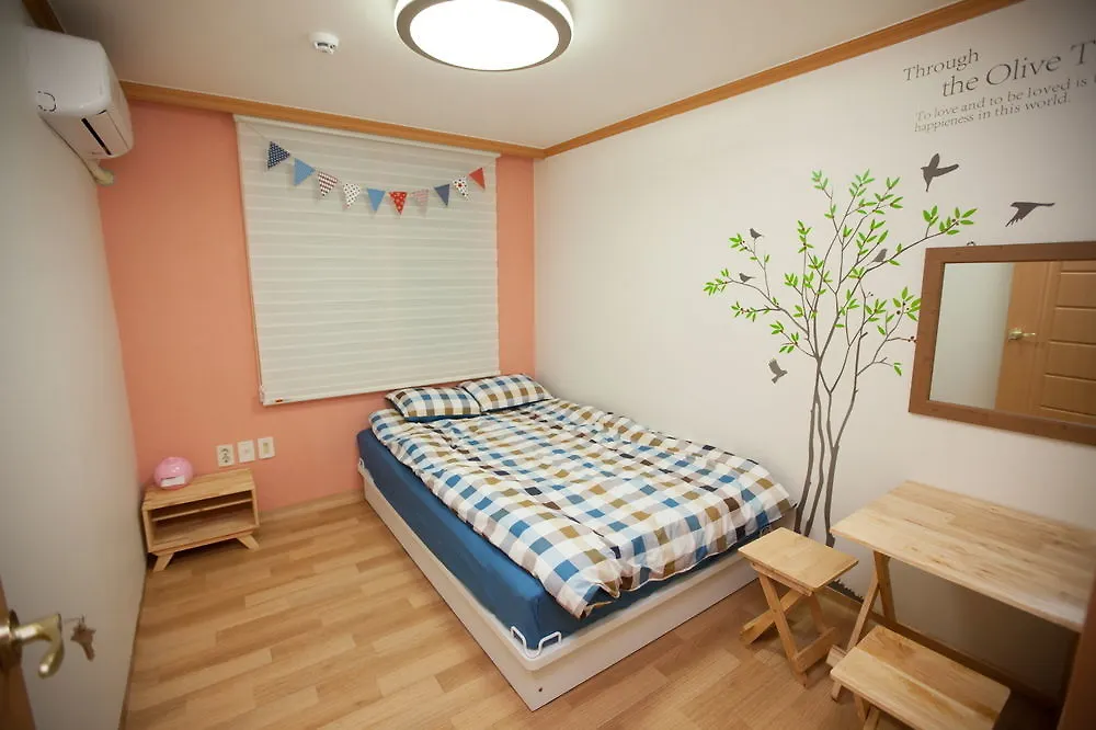 The Blossom Yeonnam Guesthouse Seoul South Korea