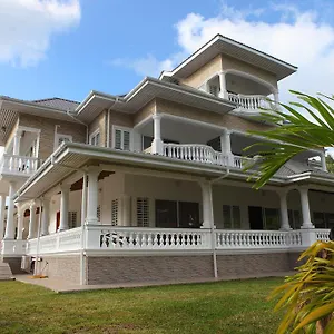 https://grann-kaz-guest-house.maheislandhotels.com
