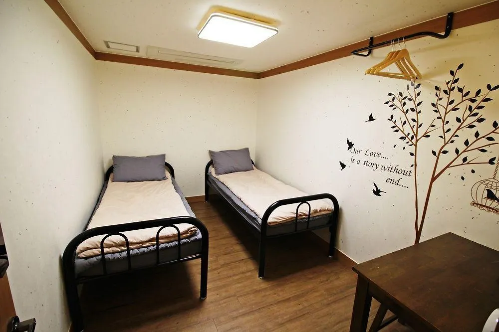 The Blossom Yeonnam Guesthouse Seoul