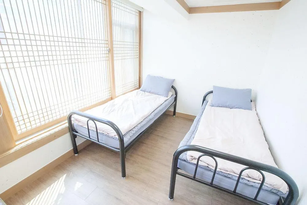 Guest house The Blossom Yeonnam Guesthouse Seoul