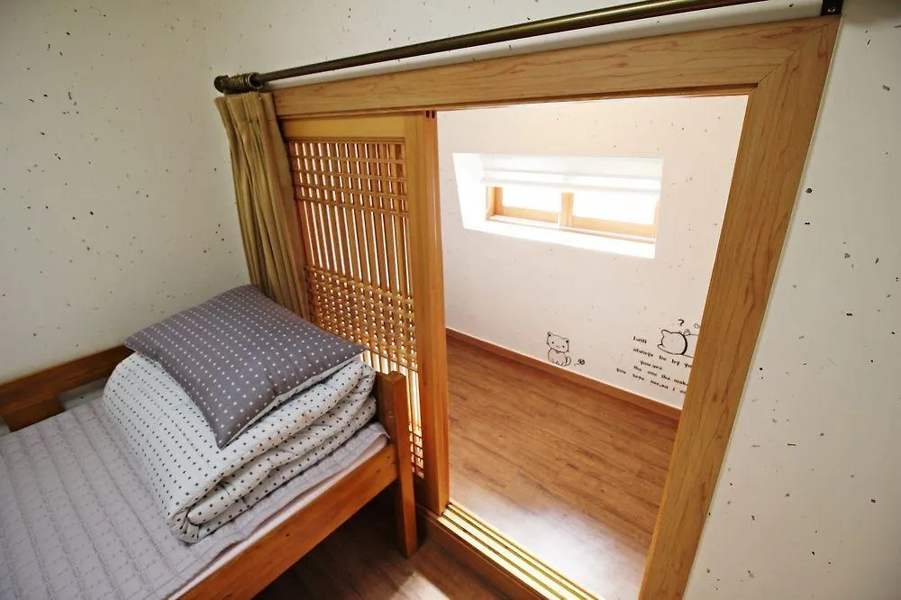The Blossom Yeonnam Guesthouse Seoul South Korea