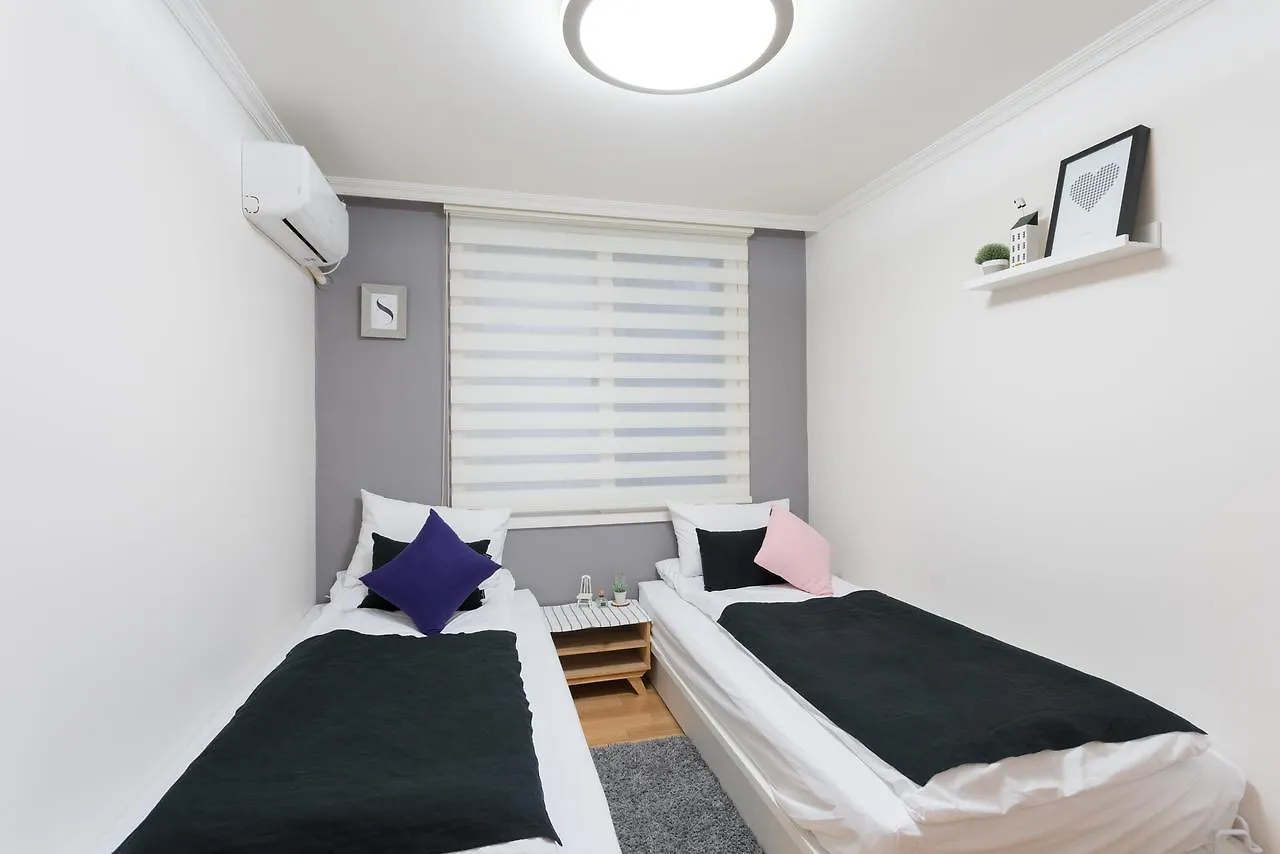 Guest house The Blossom Yeonnam Guesthouse Seoul